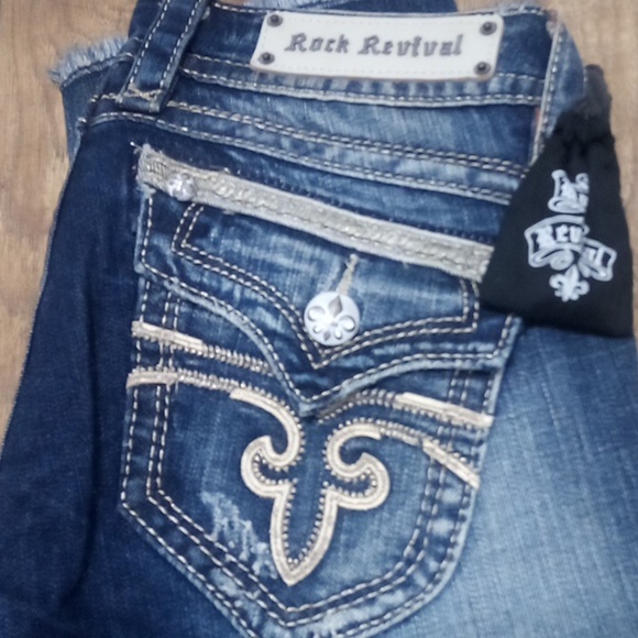 Rock Revival Jeans Women's Gwen Straight 28 Embellished NWT DEFECT - Picture 6 of 15